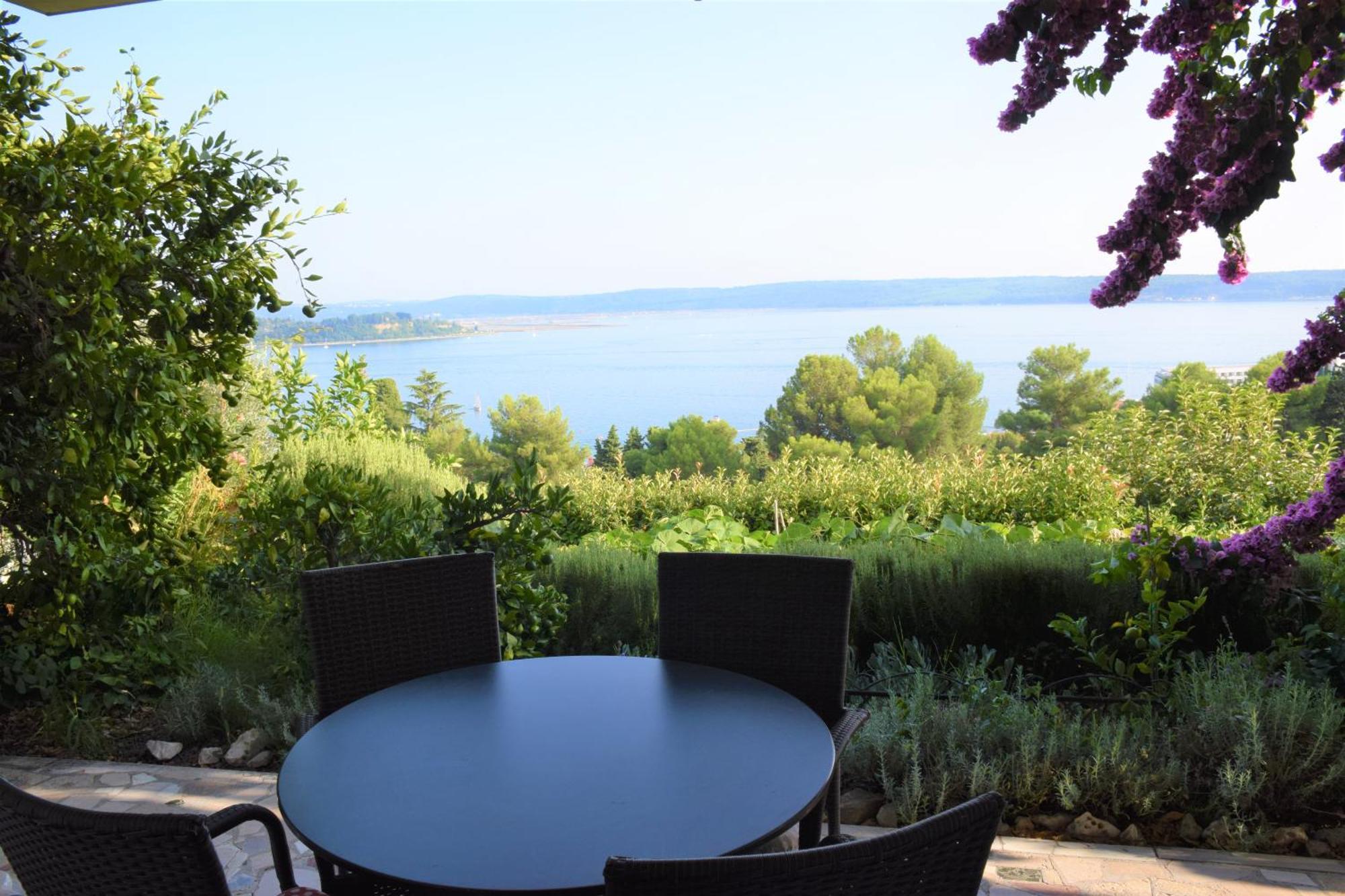 Apartments Fink Portoroz Bagian luar foto