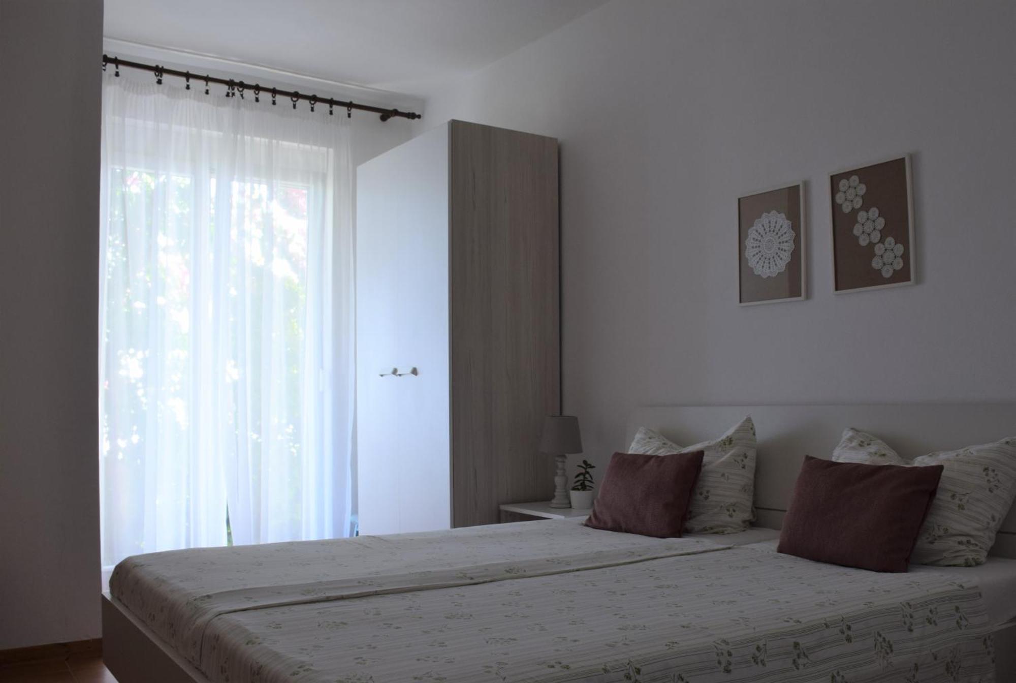 Apartments Fink Portoroz Bagian luar foto