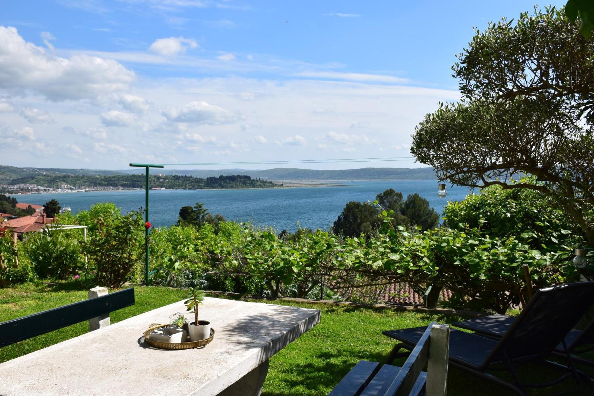 Apartments Fink Portoroz Bagian luar foto